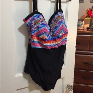 torrid one piece swim suit!! 🌊🍹